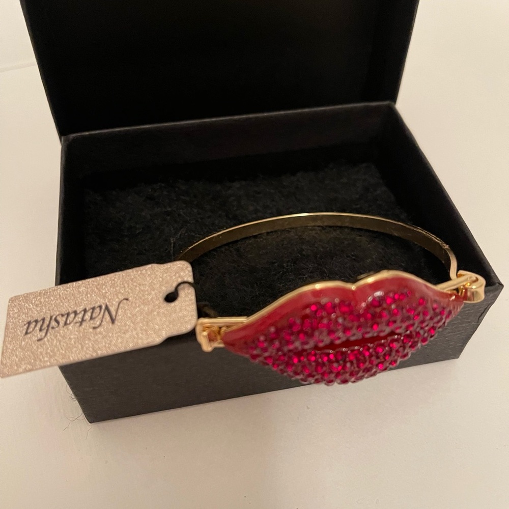 NWT Red Crystal Lips Bracelet RARE By Natasha Couture - Picture 6 of 9